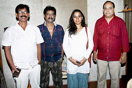Kalpana and others on song recording of Lagal Nathuniya Ke Dhakka