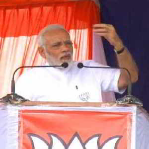 राहुल, सोनिया इहो बतावे लोग कि कवना मामिला में जमानत पर बा लोग  : मोदी