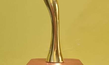 मनोज भावुक के मिलल बेस्ट लिरिसिस्ट अवॉर्ड